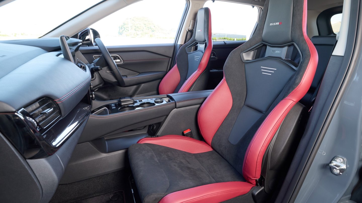 In Japan kann man den Nissan X-Trail Nismo auch mit Recaro-Sitzen bestellen. In Japan kann man den Nissan X-Trail Nismo auch mit Recaro-Sitzen bestellen.