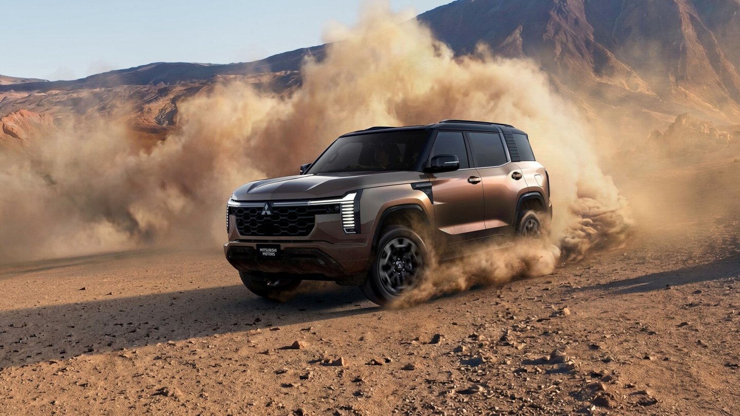 Mitsubishi Pajero 2027