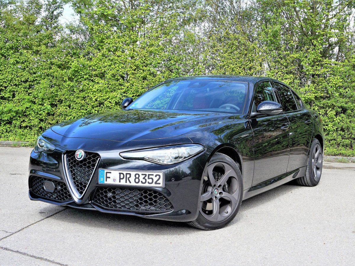 Halb Zog Sie Ihn Halb Sank Er Hin Alfa Romeo Giulia Veloce im Alltagstest: "Halb zog sie ihn, halb sank