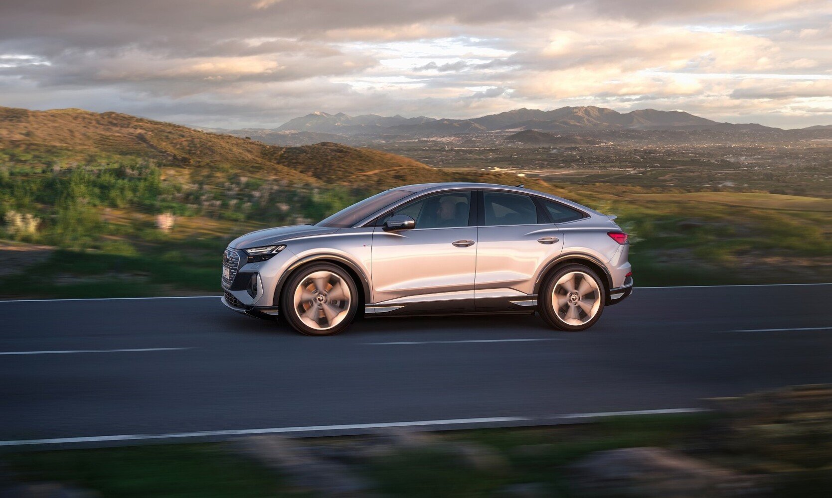 Audi Q4 e-tron: Premium, aber nur gegen Aufpreis! - Test