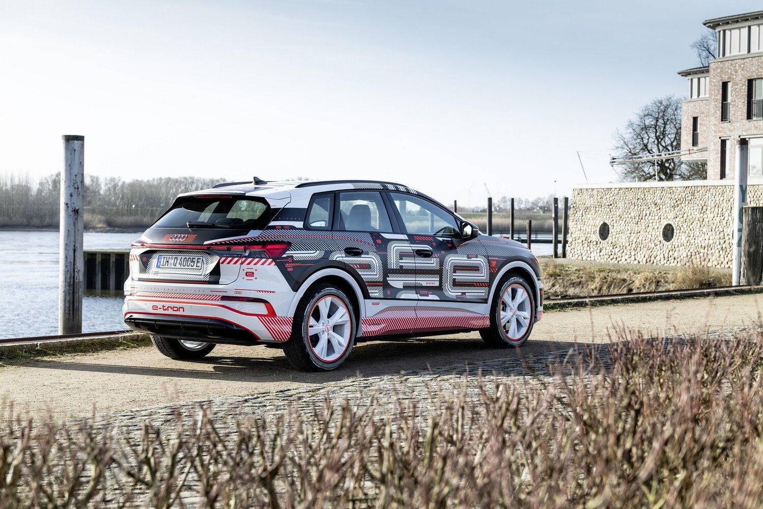 Audi Q4 e-tron 2021: Drohne voraus