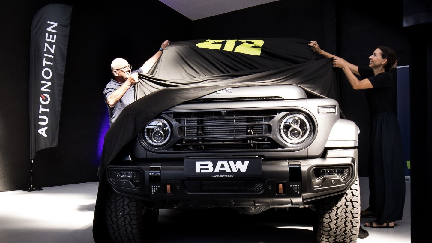 Der BAW 212 Pick-up kam im Container als Vorserien-Exemplar zur Premiere bei AUTONOTIZEN Live.