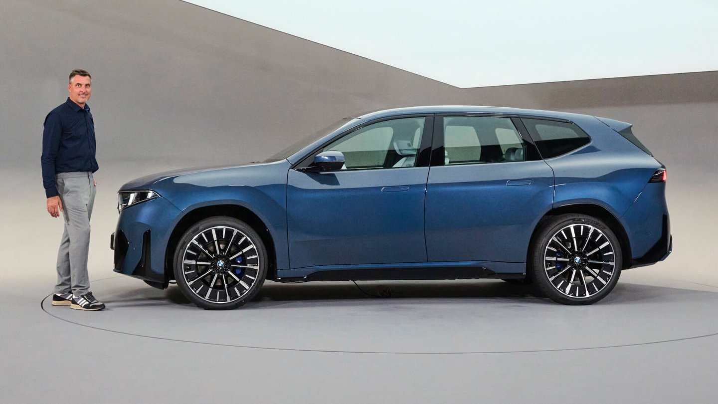 Der erste Aufschlag scheint zu sitzen: Wir freuen uns auf erste Testfahrten mit dem BMW iX3. Der erste Aufschlag scheint zu sitzen: Wir freuen uns auf erste Testfahrten mit dem BMW iX3.