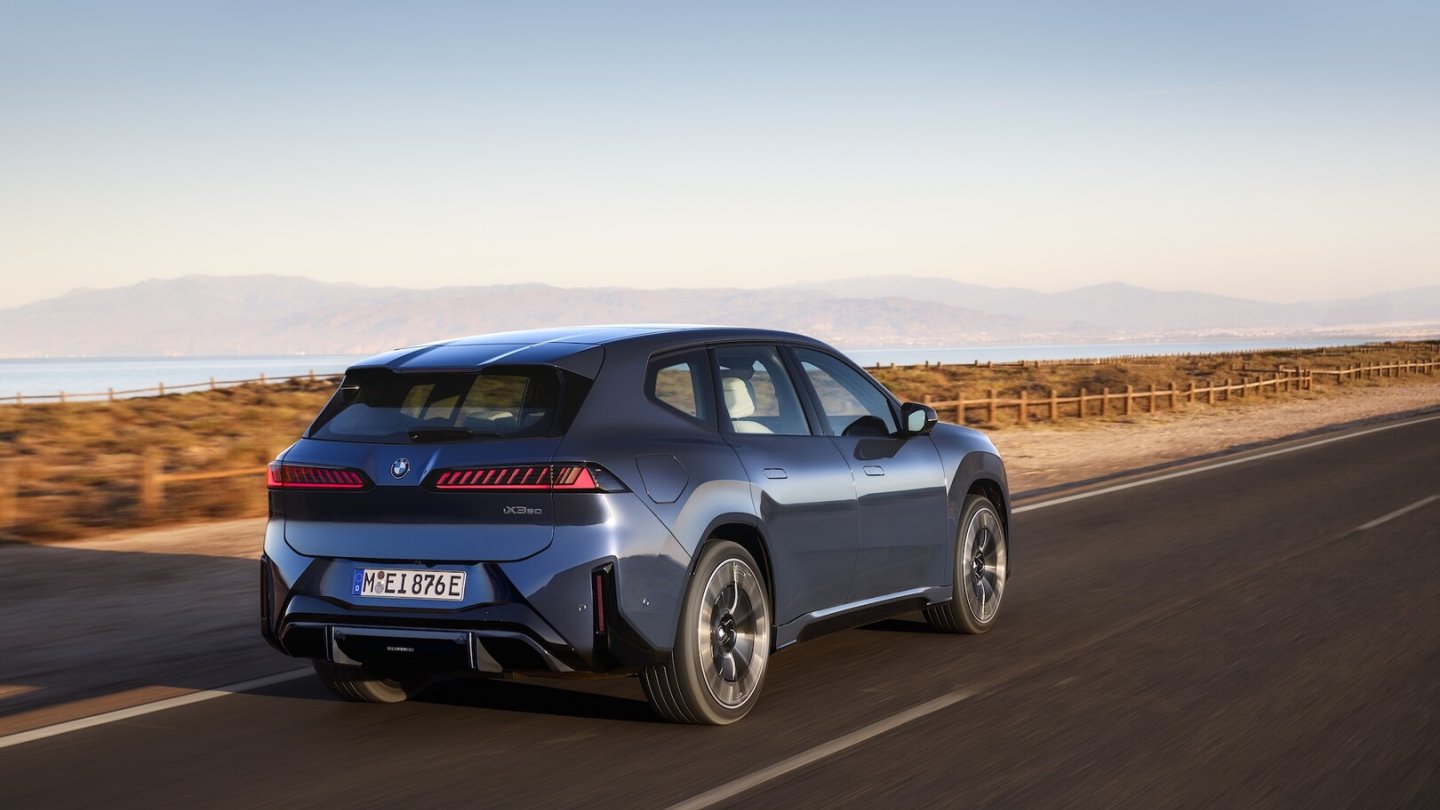 Die 800-Volt-Technologie erlaubt eine Ladeleistung über CCS von bis zu 400 kW. Die 800-Volt-Technologie erlaubt eine Ladeleistung über CCS von bis zu 400 kW.