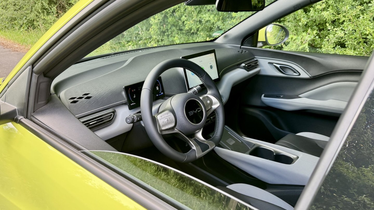 Auch im kleinsten BYD lässt sich das Infotainment-Display drehen. Auch im kleinsten BYD lässt sich das Infotainment-Display drehen.