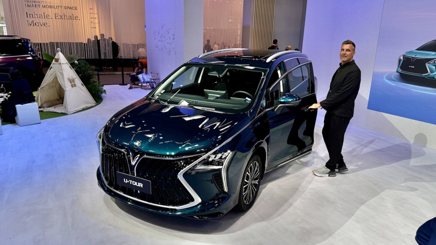 Noch vor Ende des Jahres dürften erste Kunden in den Plug-in Hybrid einsteigen können. Noch vor Ende des Jahres dürften erste Kunden in den Plug-in Hybrid einsteigen können.