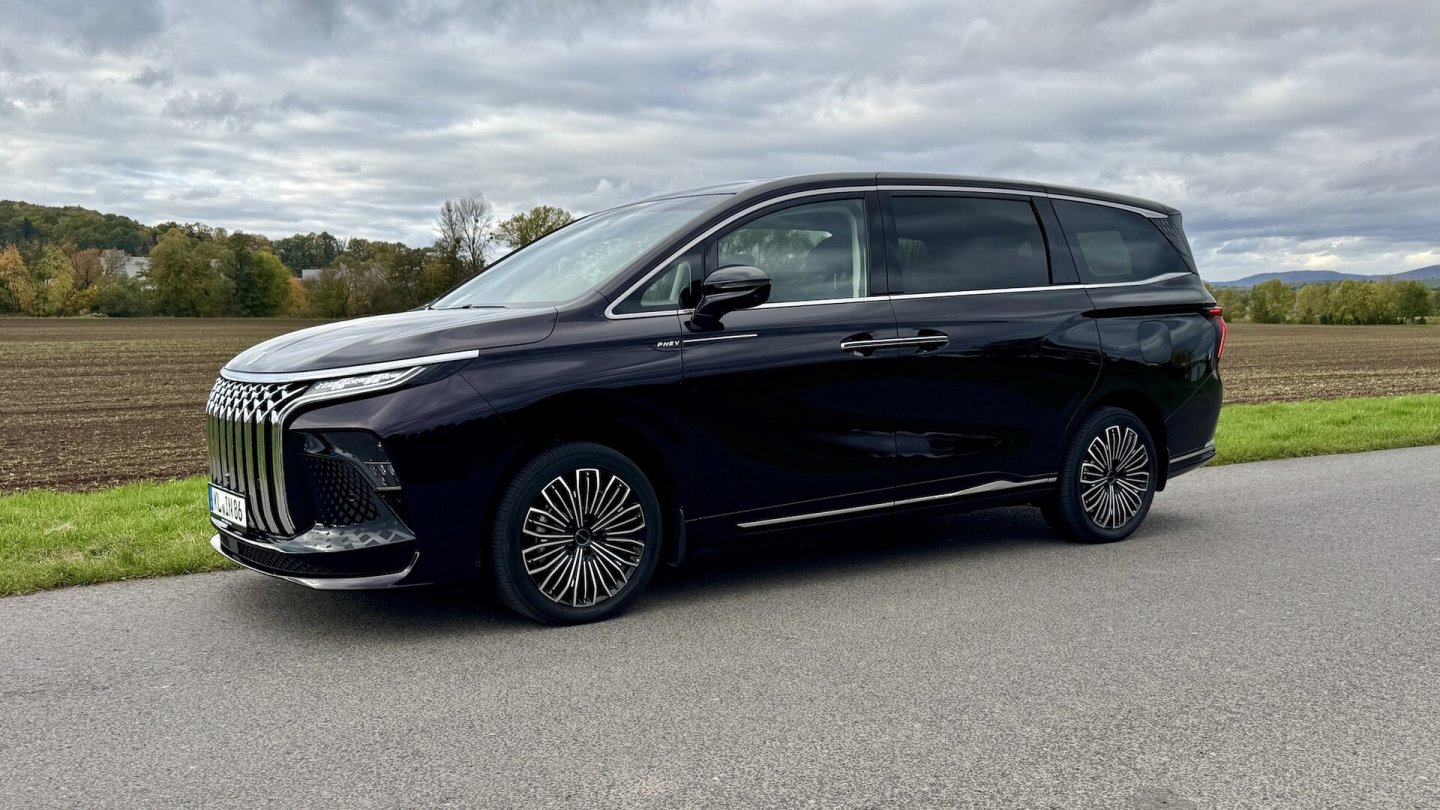 DFM Forthing 9 Plug-in Hybrid