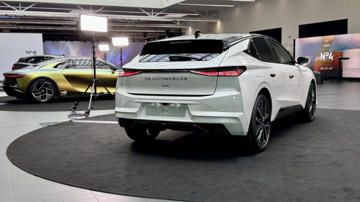 Der Plug-in Hybrid bekommt einen größeren Akku. Der Plug-in Hybrid bekommt einen größeren Akku.