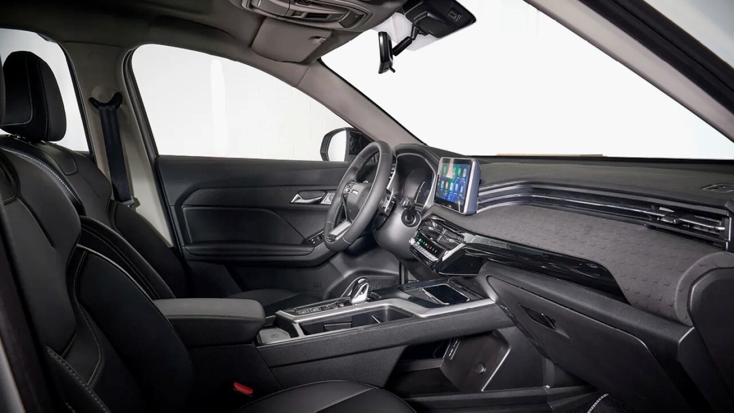 Eine Sitzheizung für Fahrer und Beifahrer ist stets mit an Bord.