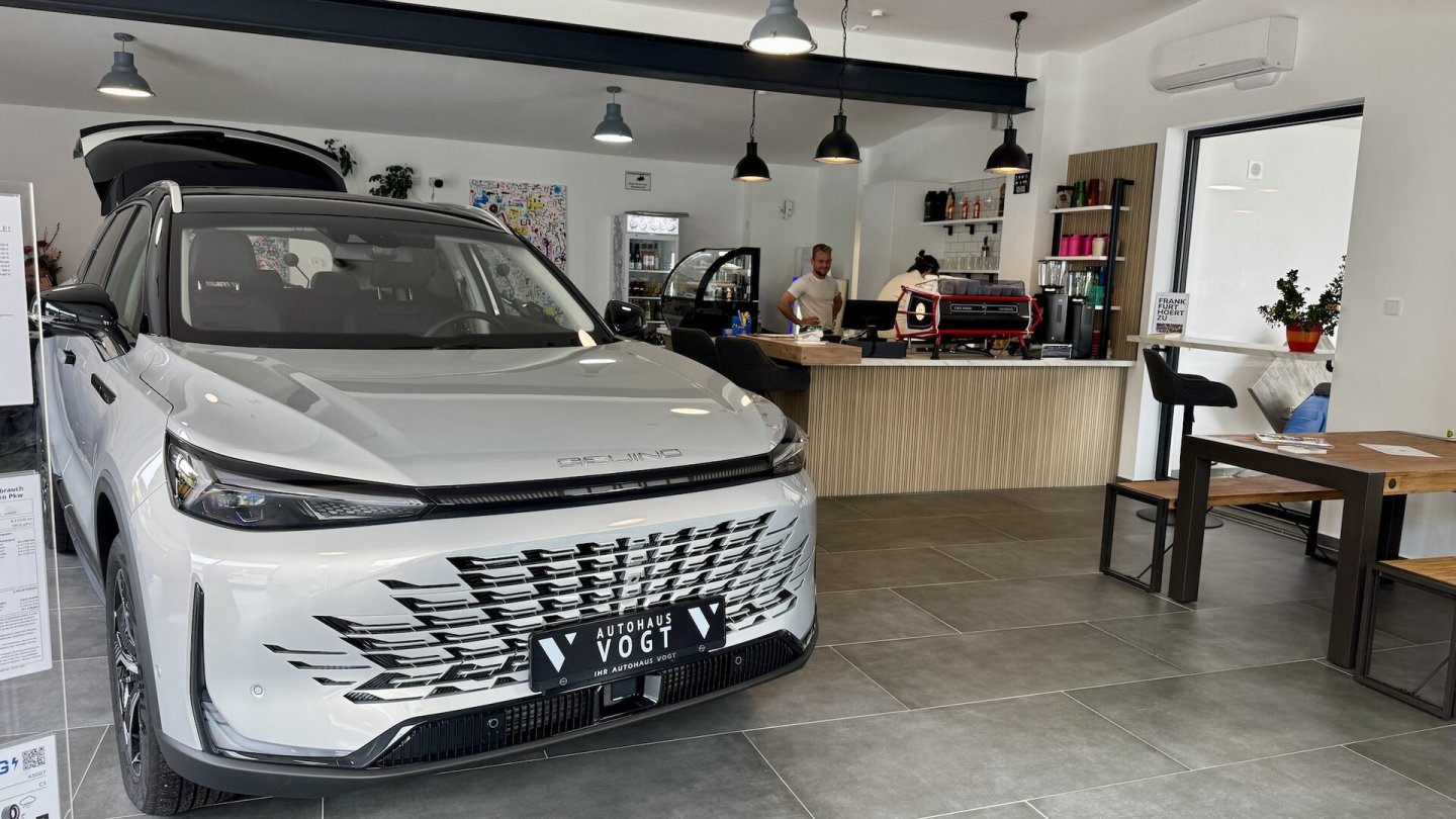 Besuch im Autohaus