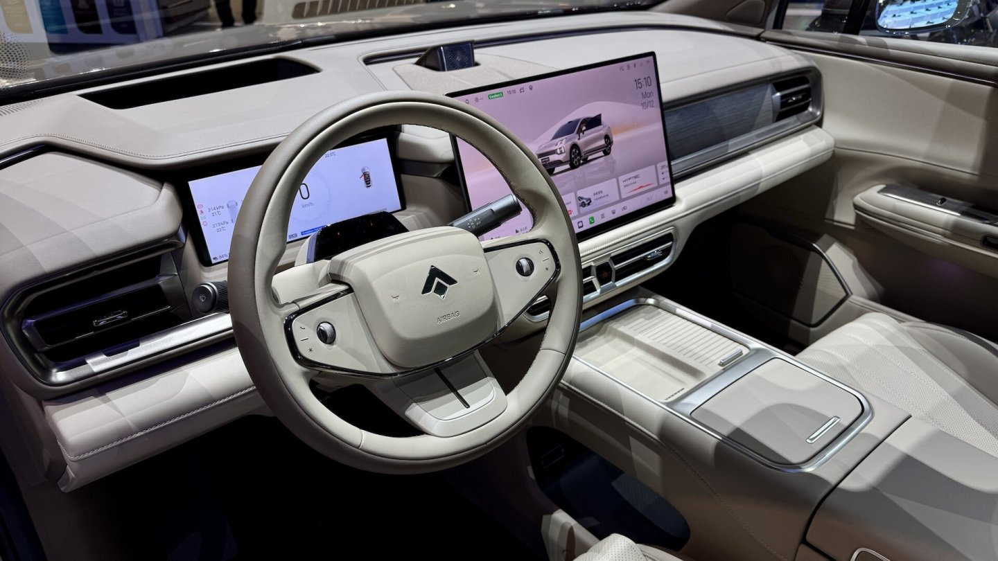 Blick ins Cockpit des Hyptec HT.