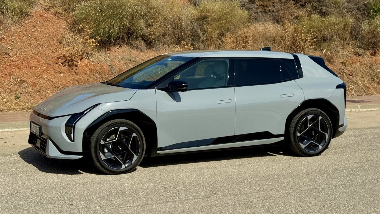 Im Süden Spaniens konnten wir erste Test-Kilometer mit dem Kia EV4 GT-Line sammeln.