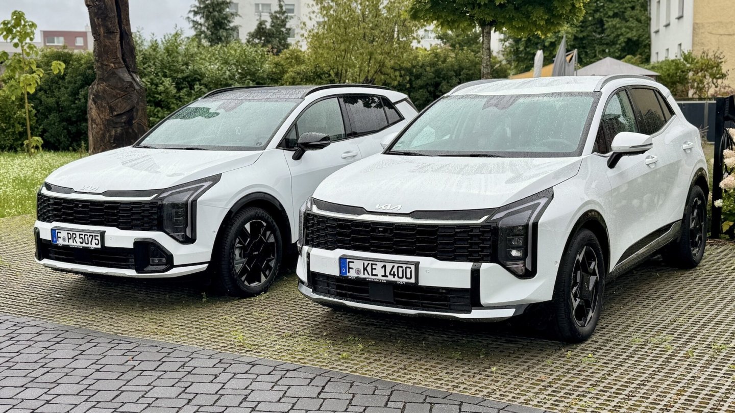 Links die GT-line mit speziellem Stoßfänger, rechts die Optik der anderen Varianten. Links die GT-line mit speziellem Stoßfänger, rechts die Optik der anderen Varianten.