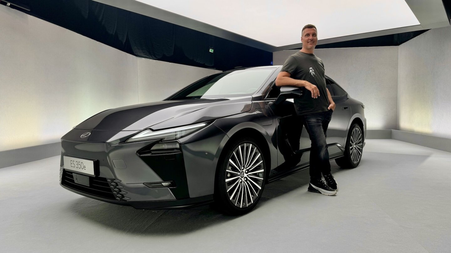 Lexus ES 2026