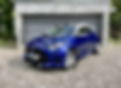 Mazda2 Hybrid Test Fahrbericht Video Review Vergleich Toyota Yaris Preis