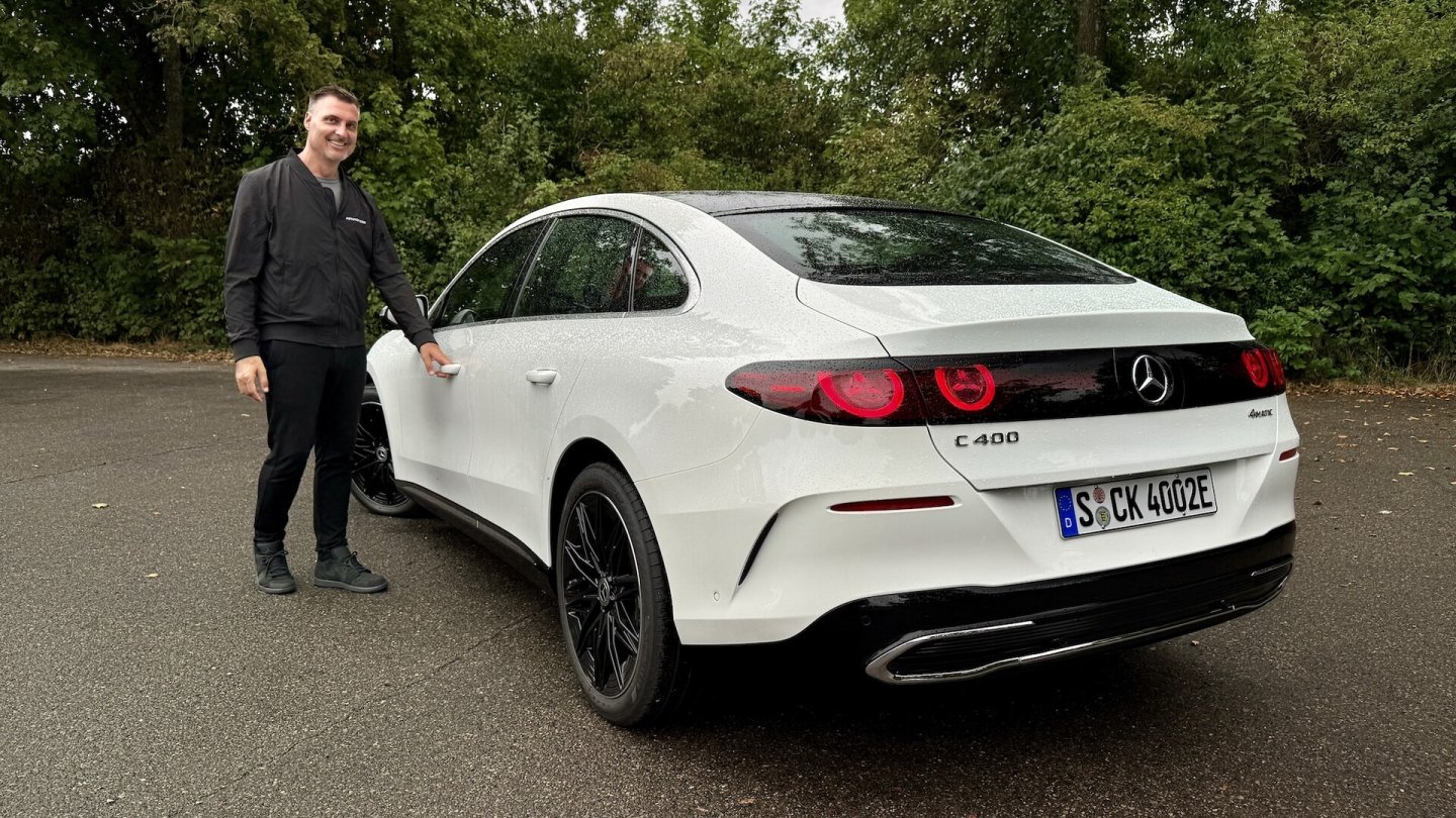 Ohne Keyless-Option hat die Limousine solide Bügeltürgriffe.