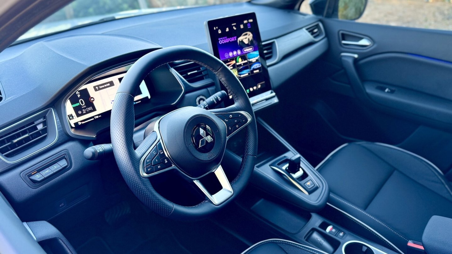 Den kleinen Automatik-Knubbel gibt es im Mildhybrid mit DCT und beim Vollhybrid mit 158 PS.