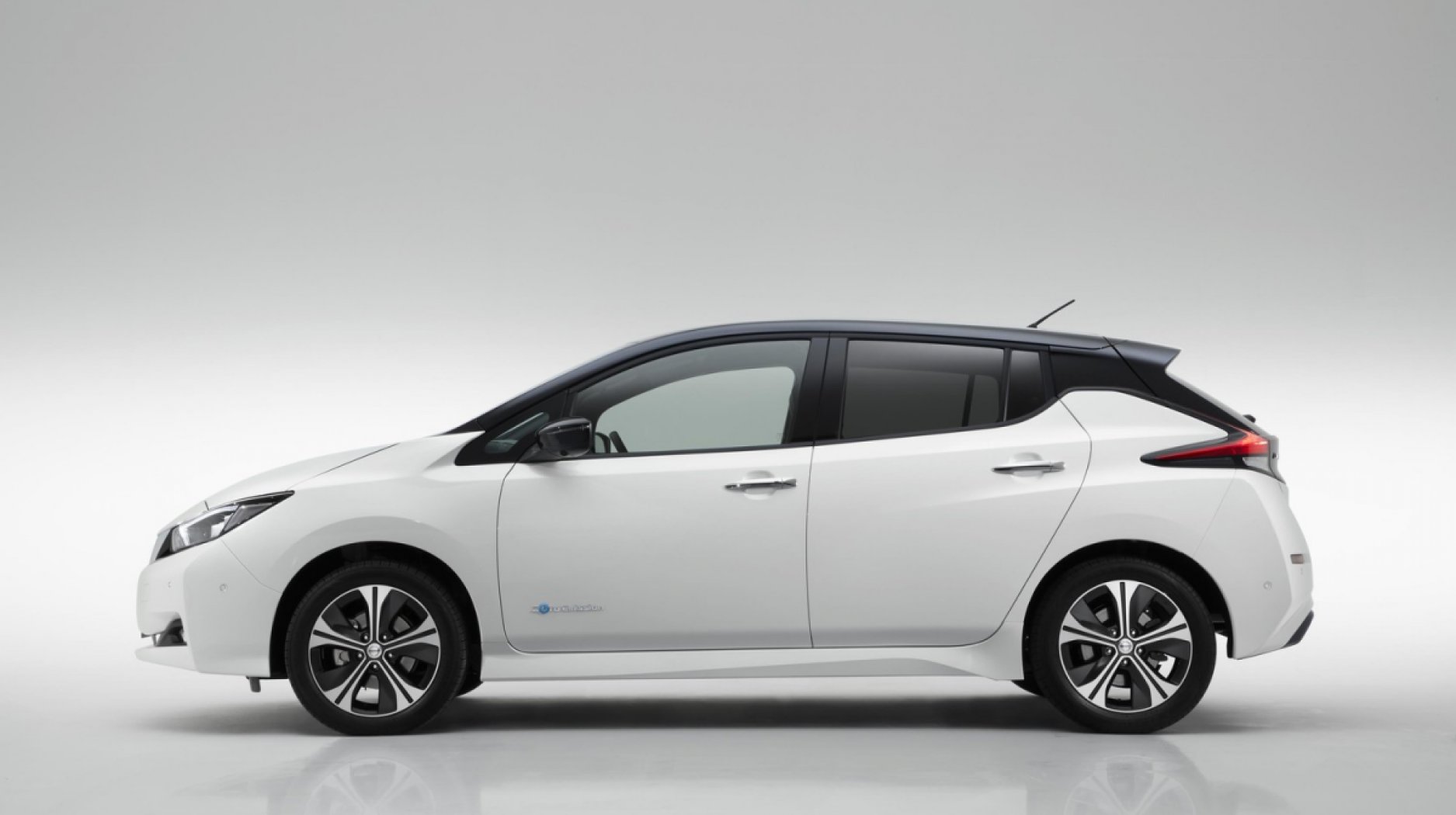 Nissan leaf 2 поколение