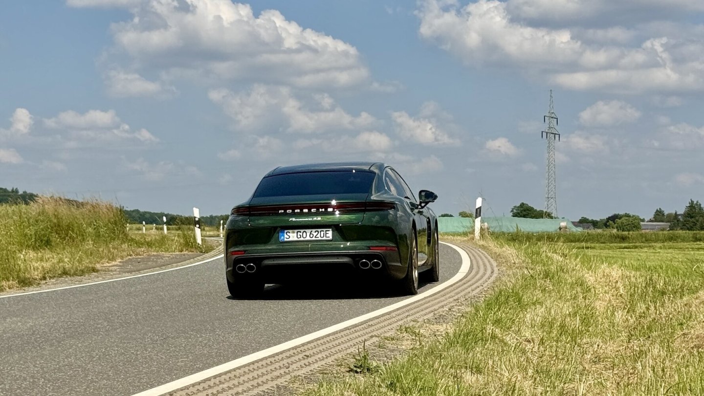 Porsche Panamera Active Ride