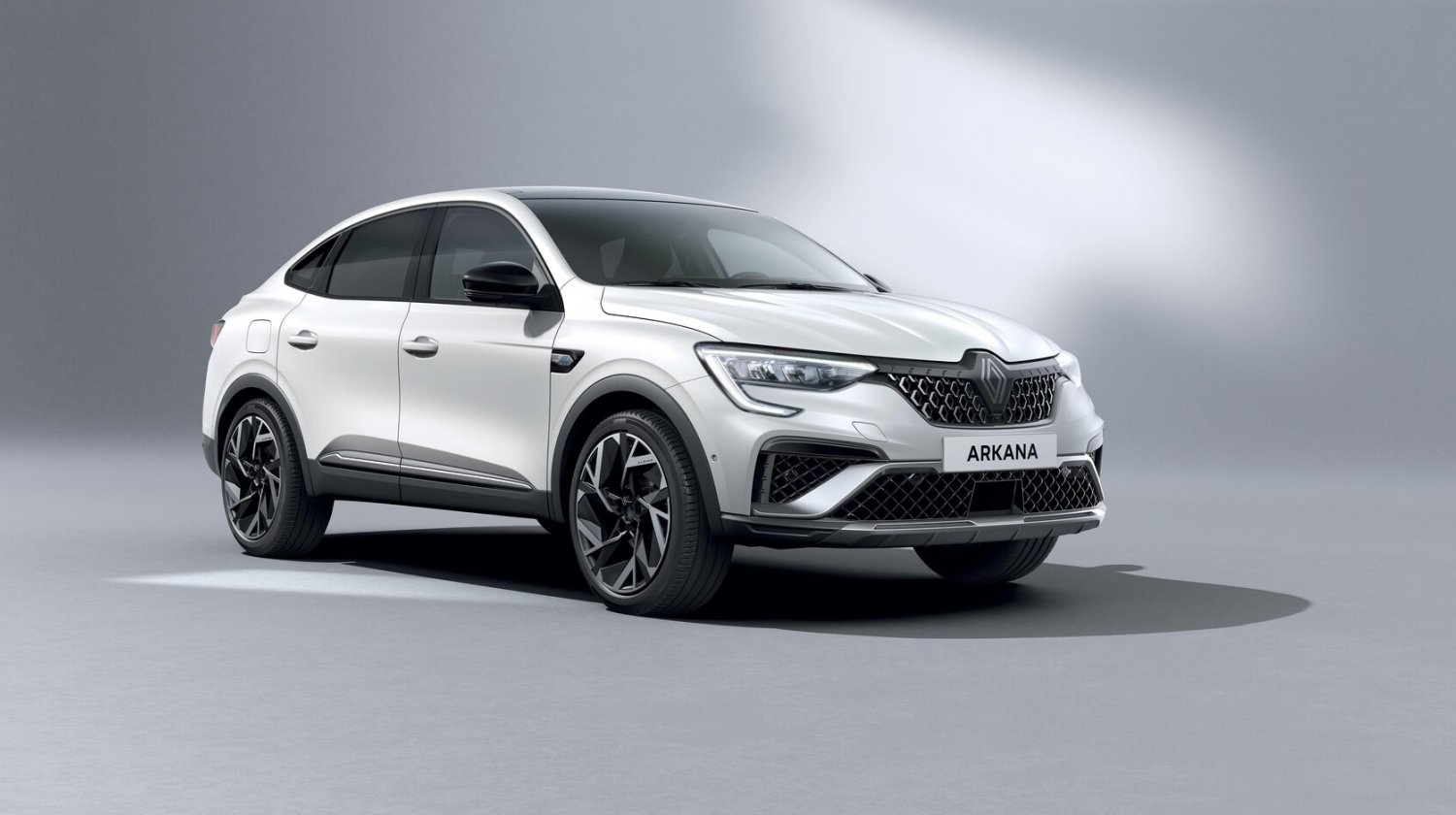 Renault Arkana Facelift 2023: Bis zu 2.600 Euro billiger