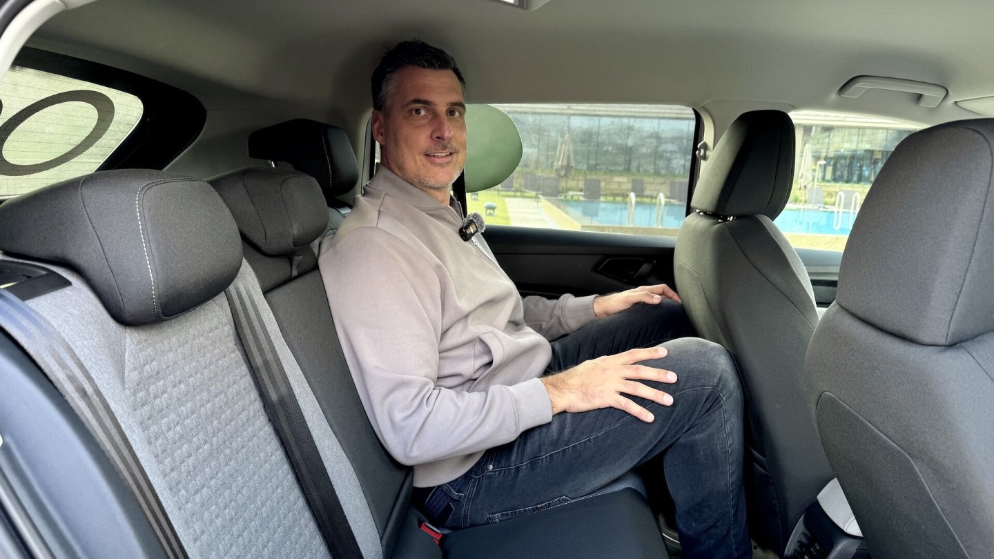 In beiden Reihen gibt es sehr ordentliche Platzverhältnisse im kleinsten Skoda-SUV.