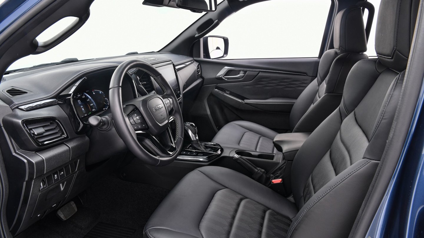 Das Cockpit übernimmt die Elektro-Version weitestgehend im Diesel. Das Cockpit übernimmt die Elektro-Version weitestgehend im Diesel.