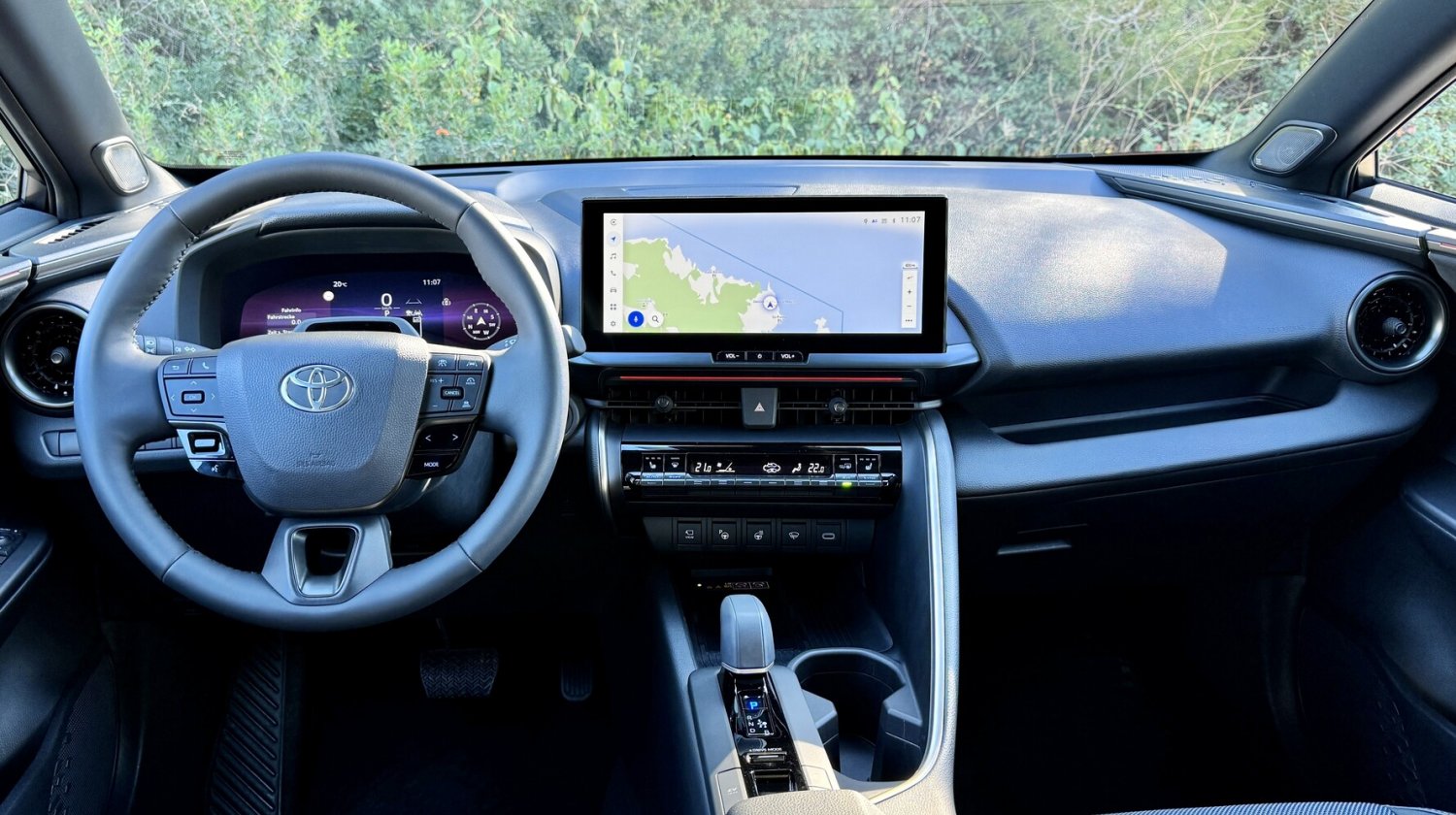 Toyota C-HR 2.0 Hybrid (2020) im Test: Mehr Leistung, mehr Spaß?