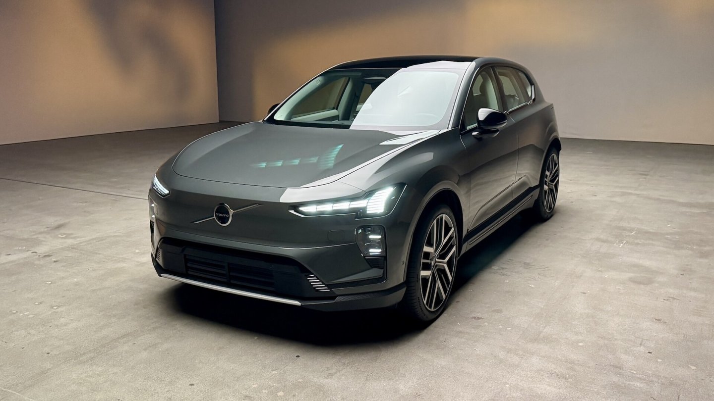 Volvo EX60 (2026)