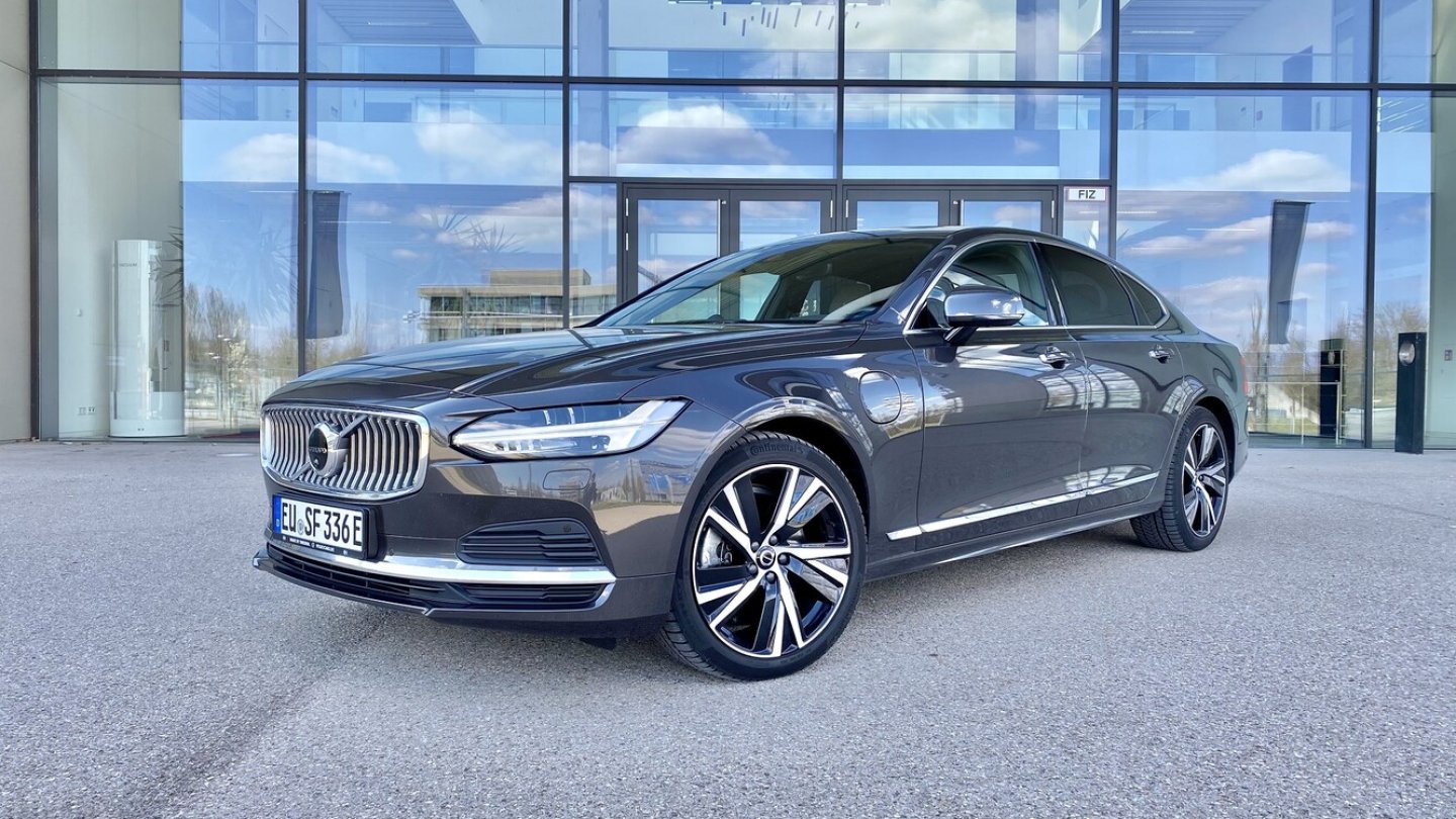 Volvo S90 Recharge T8 AWD