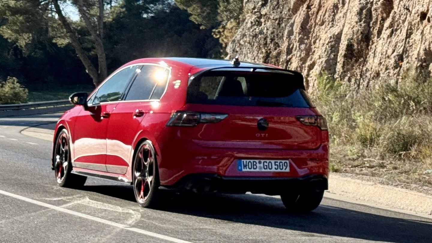 Leistung, Spurtreue und Komfort. Im GTI fehlt es an kaum etwas - nur die Emotionen kommen mittlerweile etwas kurz.