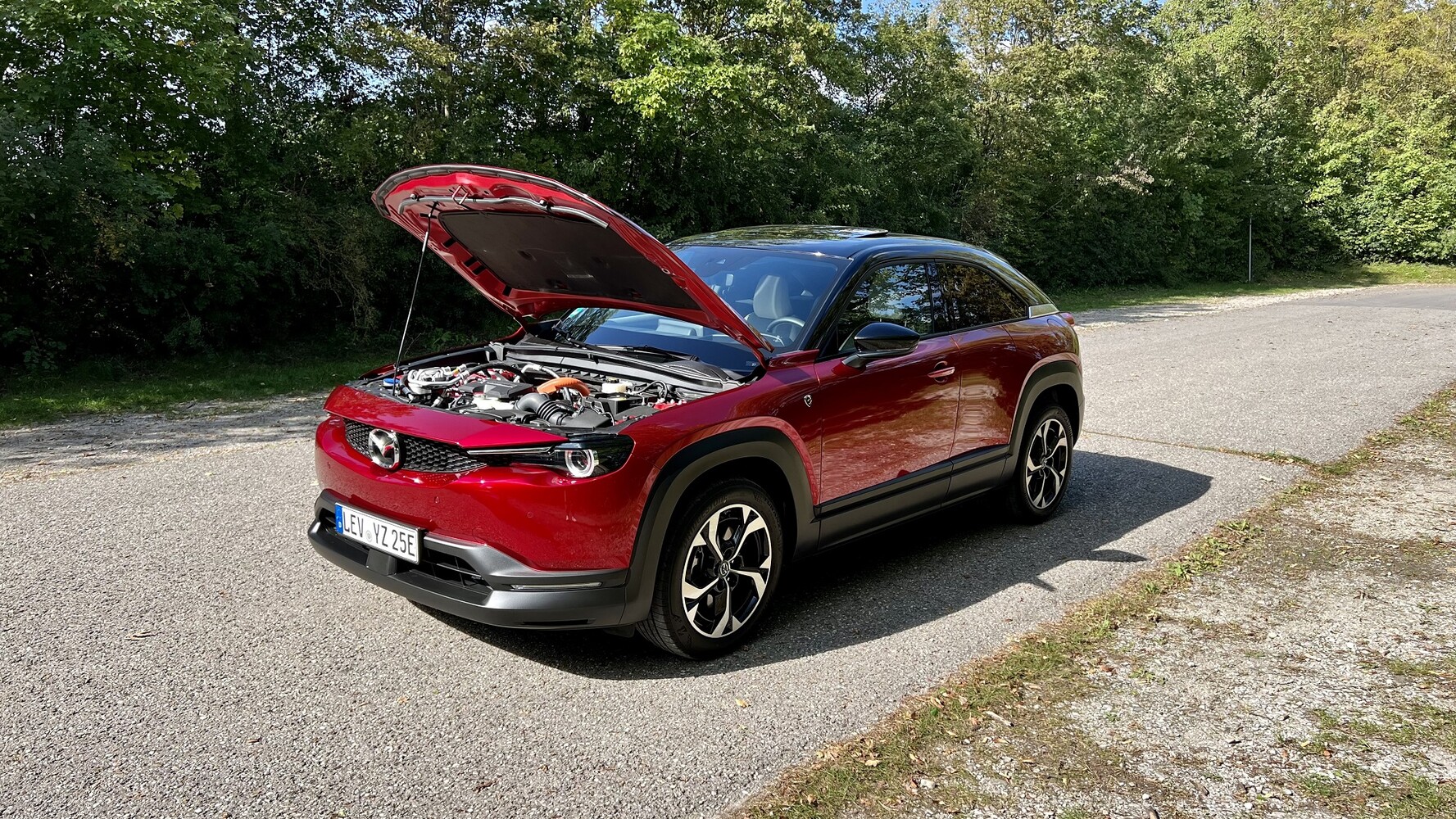 Mazda MX-30 R-EV im Test: Ein Wankelmotor hilft dem Stromer bei der  Reichweite